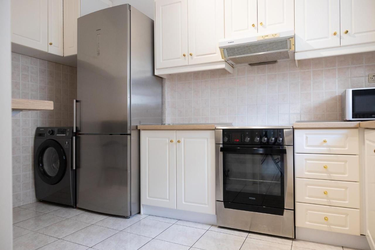 Spacious Apartment Close To The Sea And The City Center Atene Esterno foto
